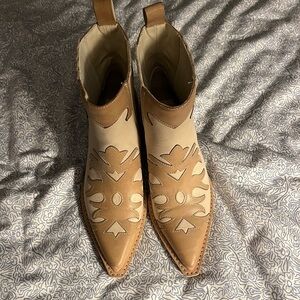 Stylish Tan Women's Ankle Boots